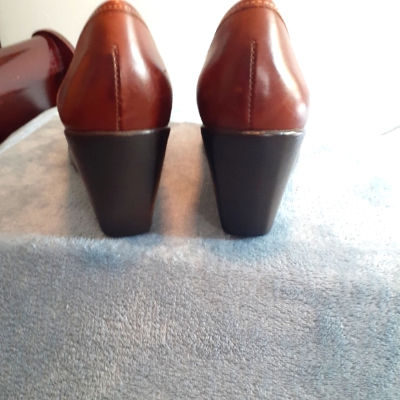 Naturalizer Brown Wedge Heel Shoes - Picture 3 of 6